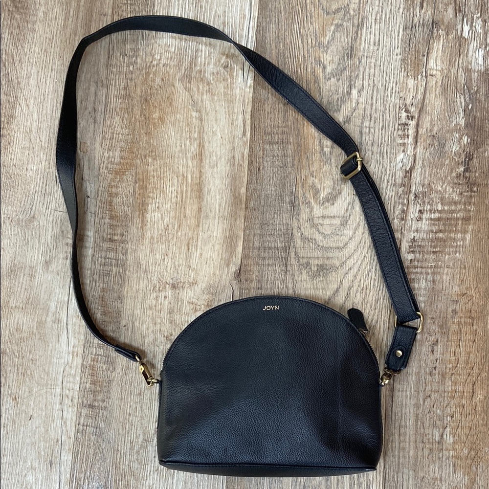Tradlands Joyn black leather crossbody NWOT